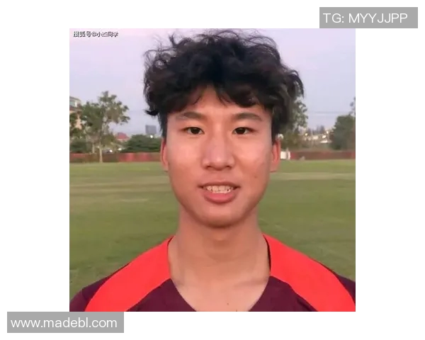 足球小球星闪耀赛场新星崭露头角引领未来足球新潮流